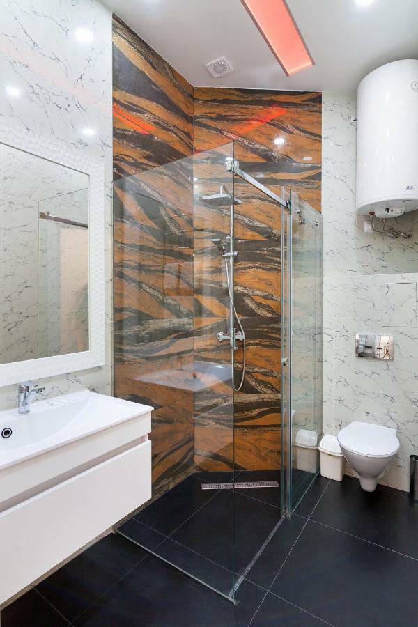 Leogrand One-Bedroom Apartments On Tugan-Baranovskogo 24 Liov Exterior foto